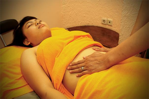 Gapai Tubuh Ideal dengan Totok Perut